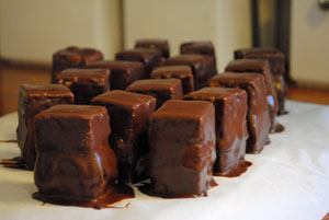 petitfour4